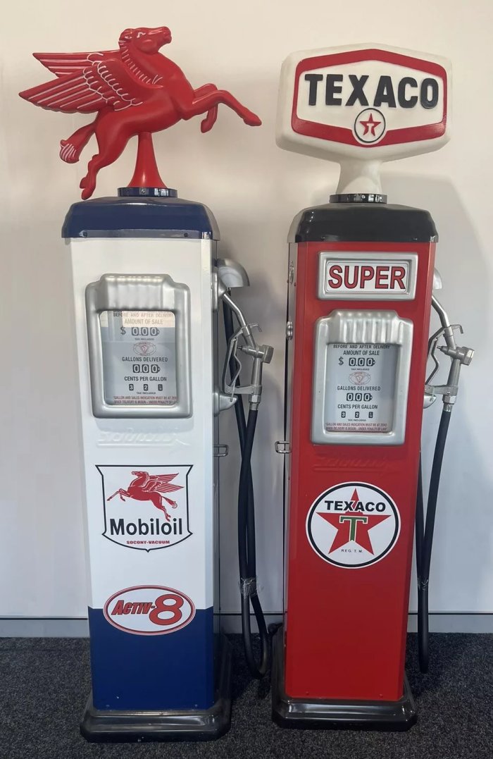 Mobil Gas Pump Topper